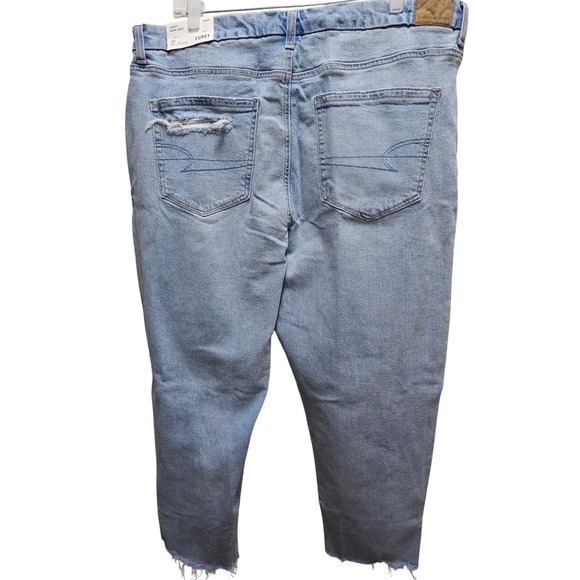 AE Strigid Curvy Mom Jeans Light Destroy Wash Super High Rise 20 Short NWT - Picture 3 of 8